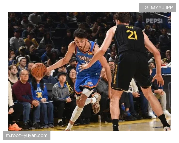 勇士55次三分出手的极端魔球化 逆转太阳背后的战术逻辑