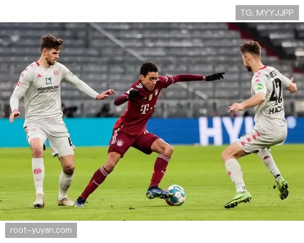 美因茨场均1.2进球下的控球取舍 防守反击战术的控场逻辑解析